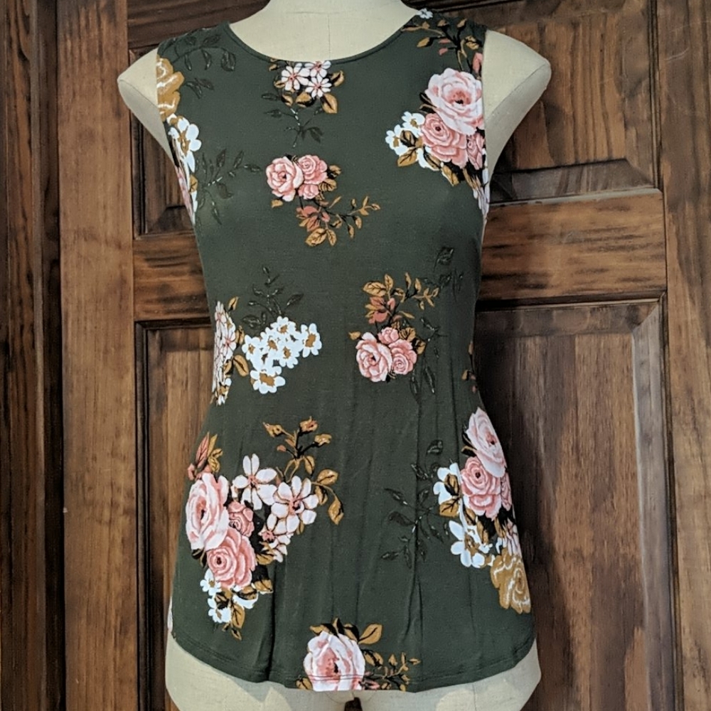 Maurices Green floral tank criss cross back